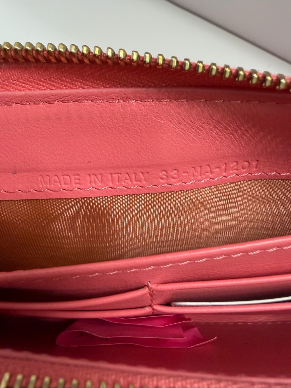 Christian Dior Lady Dior Zip Around Wallet in pink patent leather - Picture 4 of 14